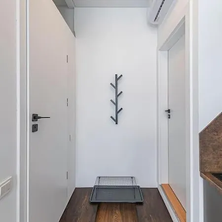 Minimalist Studio 1 By Hostlovers Apartment Kaunas