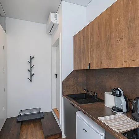 Apartment Minimalist Studio 1 By Hostlovers *